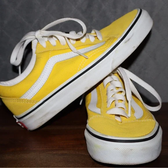 Vans Unisex Old Skool Shoes ‘Vibrant Yellow' - Picture 4 of 13